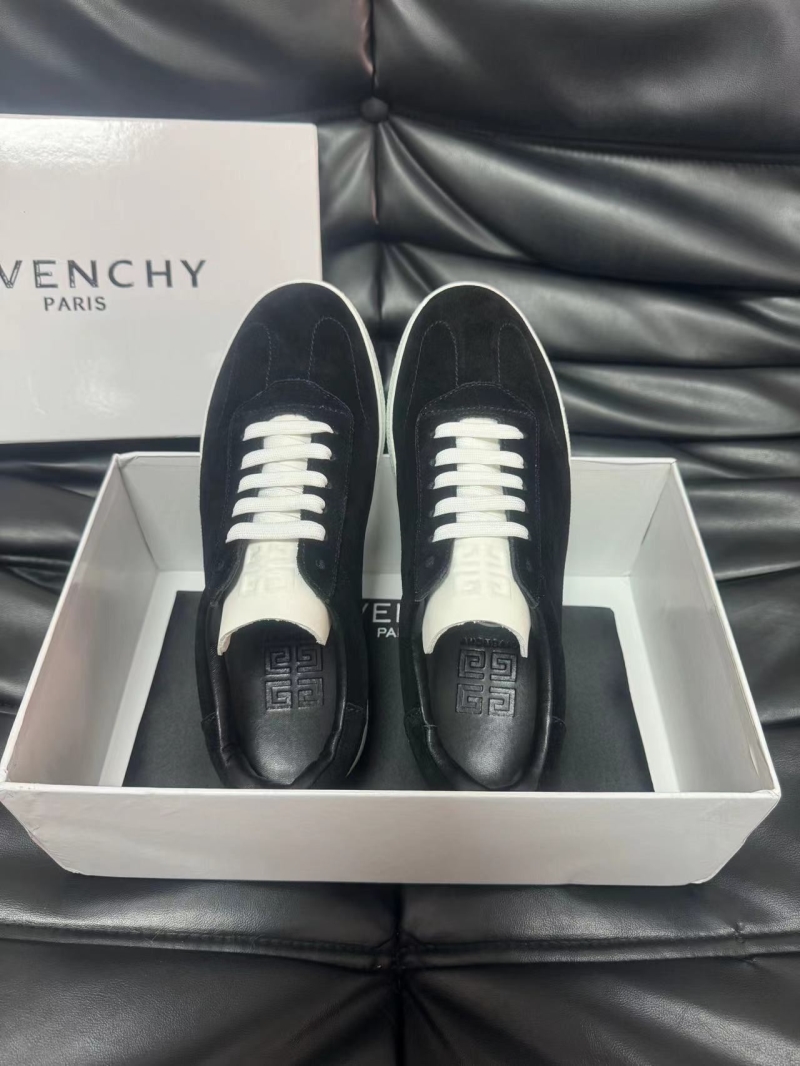 Givenchy Sneakers